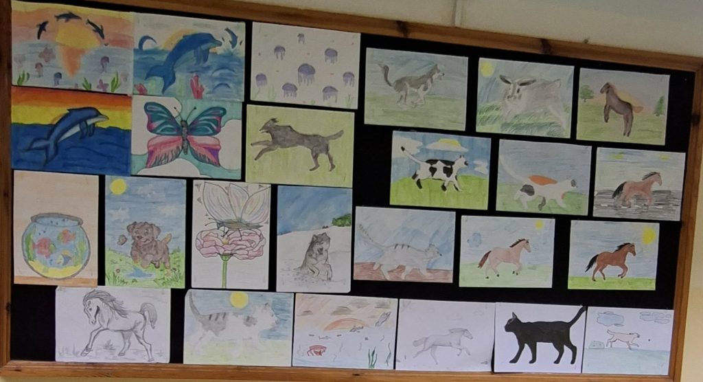 PRACE PLASTYCZNE- ZWIERZĘTA W RUCHU